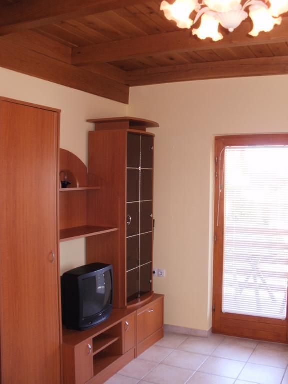 Bodzavirag Apartman ซาลาคาโรส ภายนอก รูปภาพ