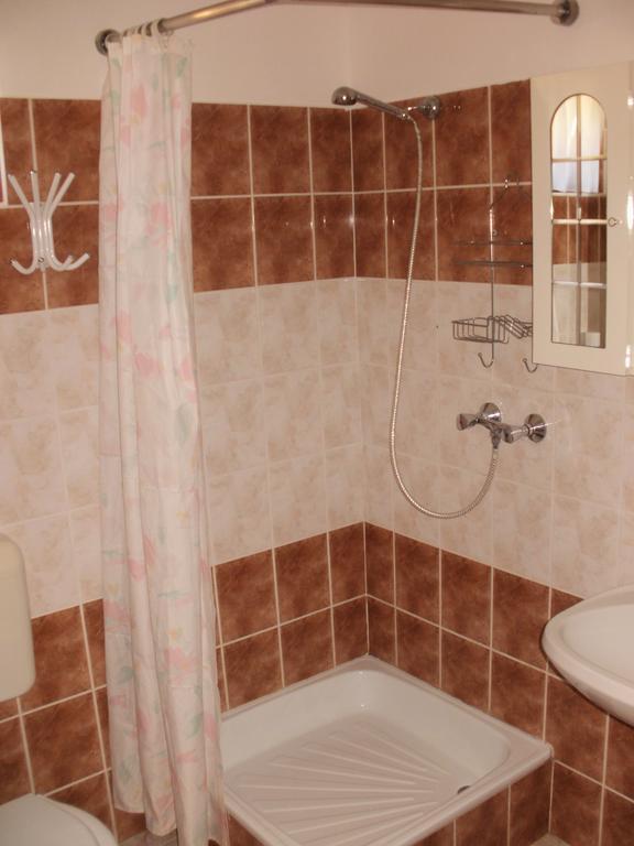 Bodzavirag Apartman ซาลาคาโรส ภายนอก รูปภาพ